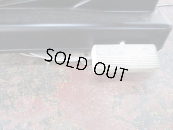 画像7: アトリエ　シャンプー椅子　エプ上　枕付　回転式　中古品 (7)