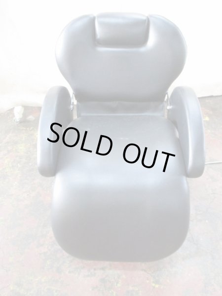 画像2: アトリエ　シャンプー椅子　エプ上　枕付　回転式　中古品 (2)