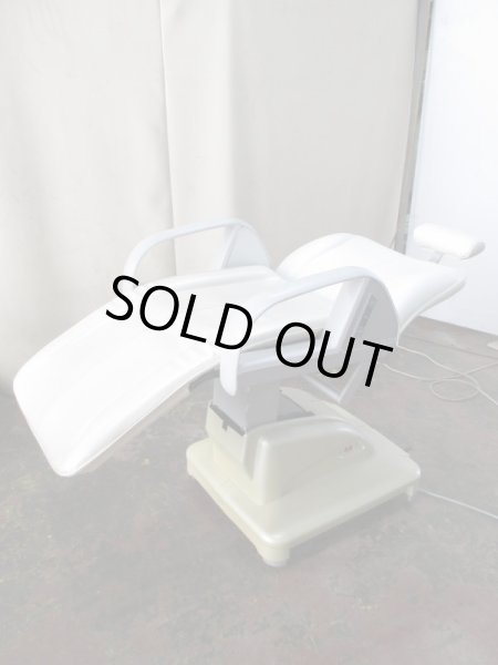 画像7: シャンプー椅子タカラE'sy　エプ上　枕付　回転式　中古品 (7)