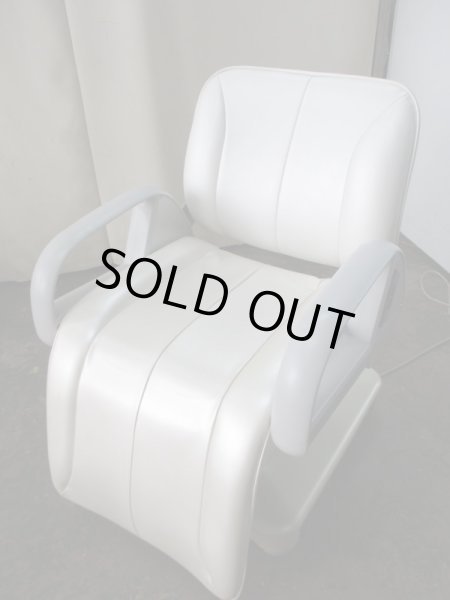 画像4: シャンプー椅子タカラE'sy　エプ上　枕付　回転式　中古品 (4)