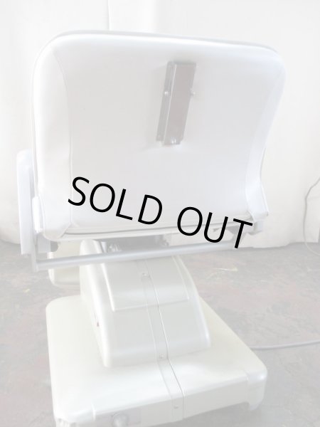 画像5: シャンプー椅子タカラE'sy　エプ上　枕付　回転式　中古品 (5)