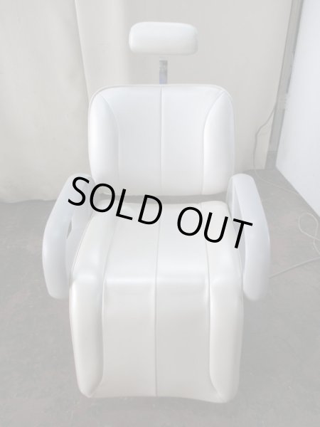 画像2: シャンプー椅子タカラE'sy　エプ上　枕付　回転式　中古品 (2)