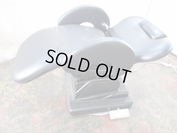 画像5: アトリエ　シャンプー椅子　エプ上　枕付　回転式　中古品 (5)