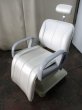画像1: シャンプー椅子タカラE'sy　エプ上　枕付　回転式　中古品 (1)