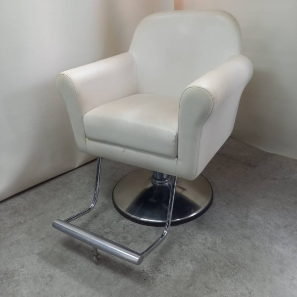 画像1: タカラ　スタイリングソファタイプC　張替えます！ (1)