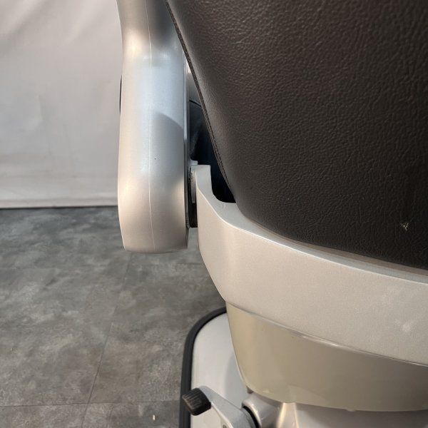 画像14: 【張替費込み】大広 理容椅子 イゼ (14)