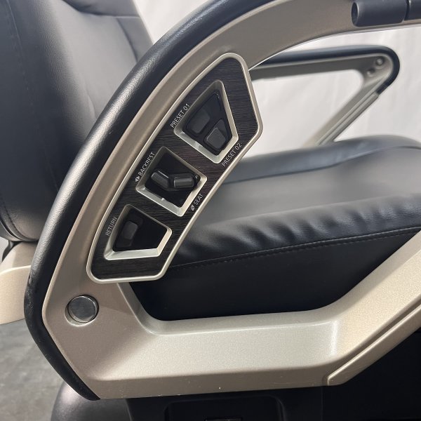 画像22: 【中古現状品】タカラ　INOVA（イノーヴァ）※レッグレスト固定タイプ【張替・再生可能】 (22)