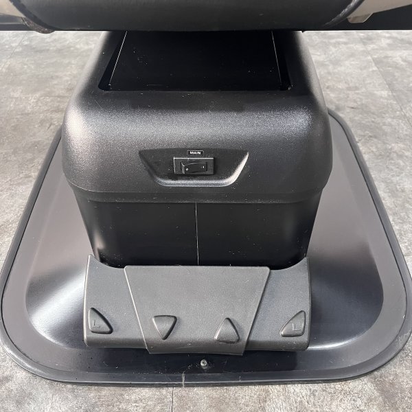 画像32: 【中古現状品】タカラ　INOVA（イノーヴァ）※レッグレスト固定タイプ【張替・再生可能】 (32)