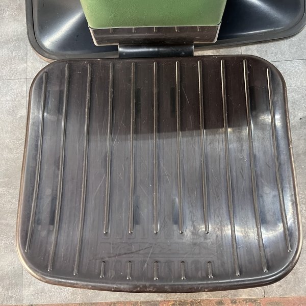 画像15: 【中古現状品】タカラ　プラス（背もたれ二分割・直上タイプ）【張替・再生可能】 (15)