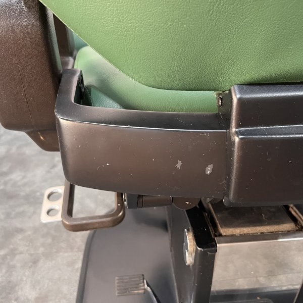 画像33: 【中古現状品】タカラ　プラス（背もたれ二分割・直上タイプ）【張替・再生可能】 (33)