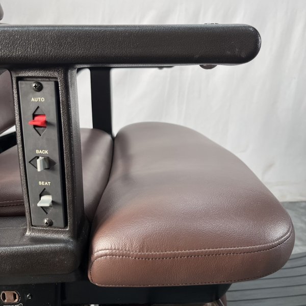 画像31: 【中古現状品】タカラ　プラス（背もたれ二分割・直上タイプ）※カリフ掛け無し【張替・再生可能】 (31)